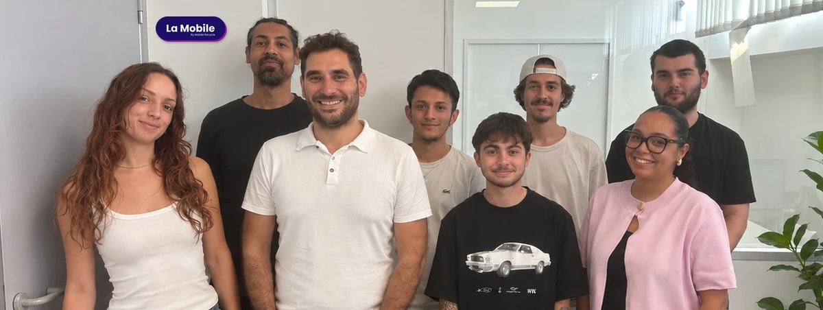 L'équipe La Mobile dans son atelier de Toulouse